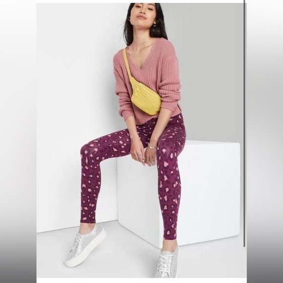 🥰 2/$15 Wild fable purple cheetah leggings - Picture 1 of 9